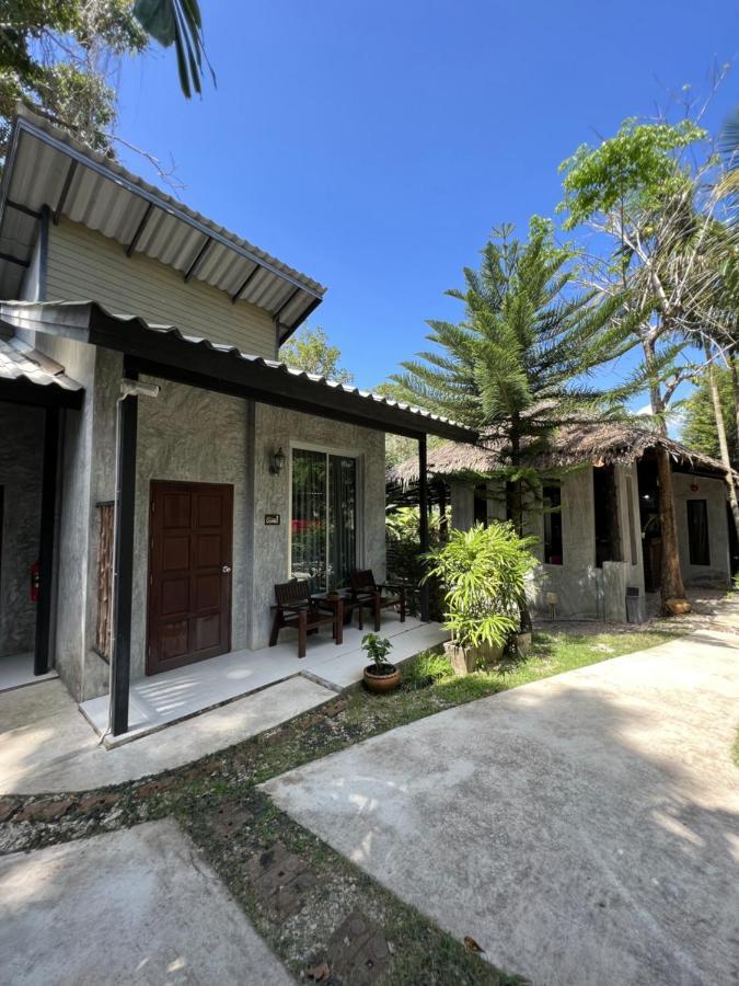Aonang Third Place Hometel Ao Nang Exterior photo